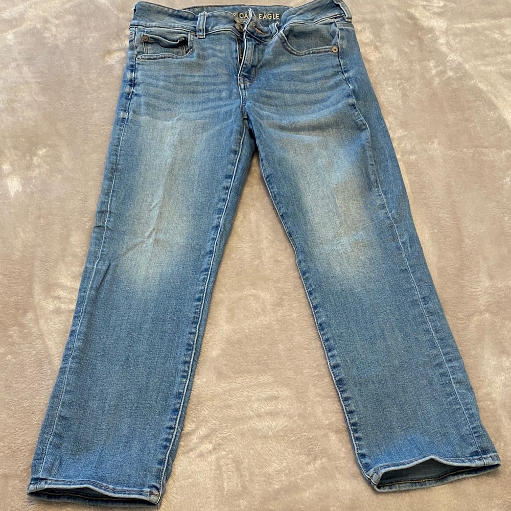 American Eagle Outfitters Women's Light Blue Crop Leg Jeans